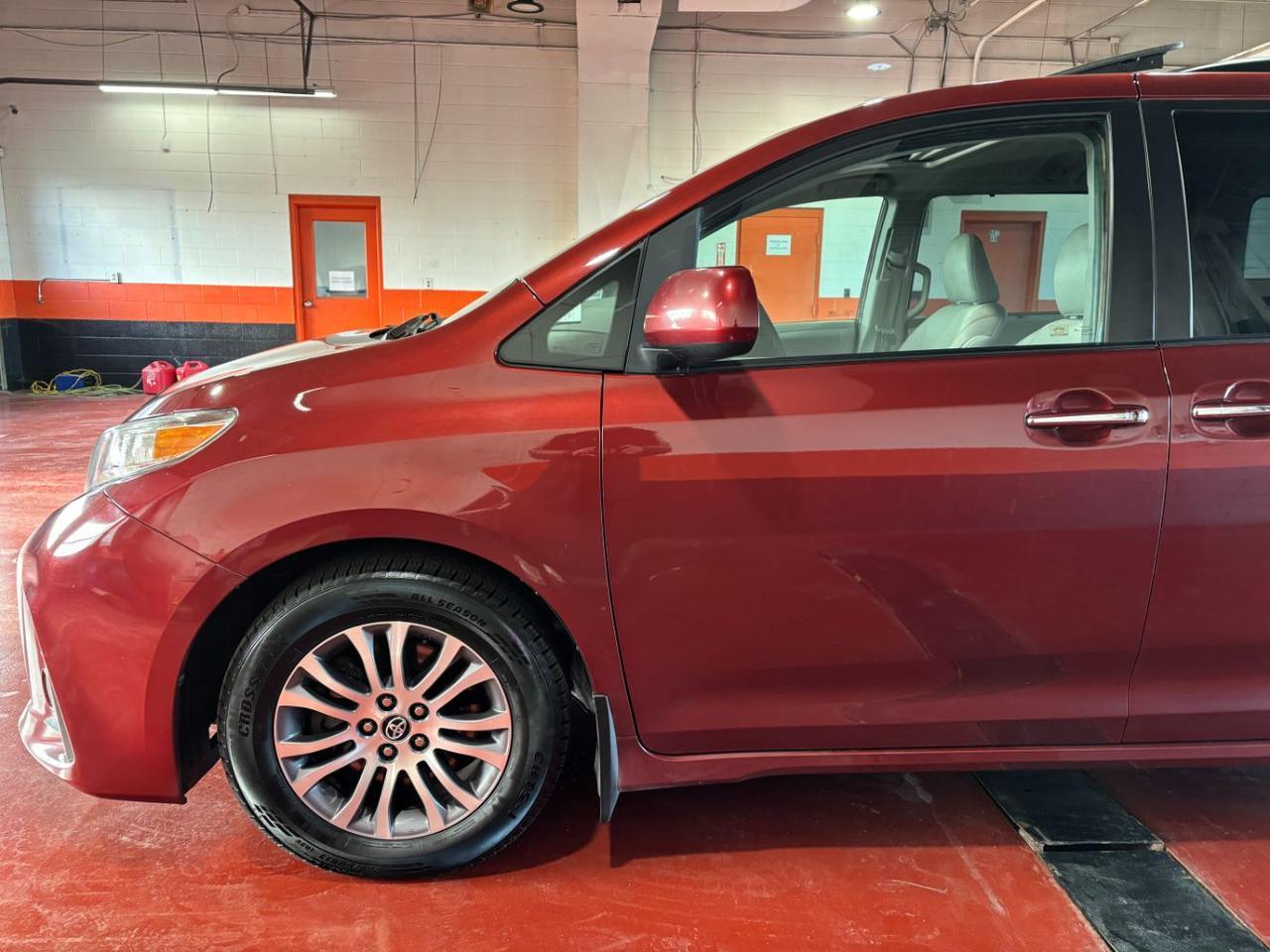 2020 Toyota Sienna XLE Franklin OH