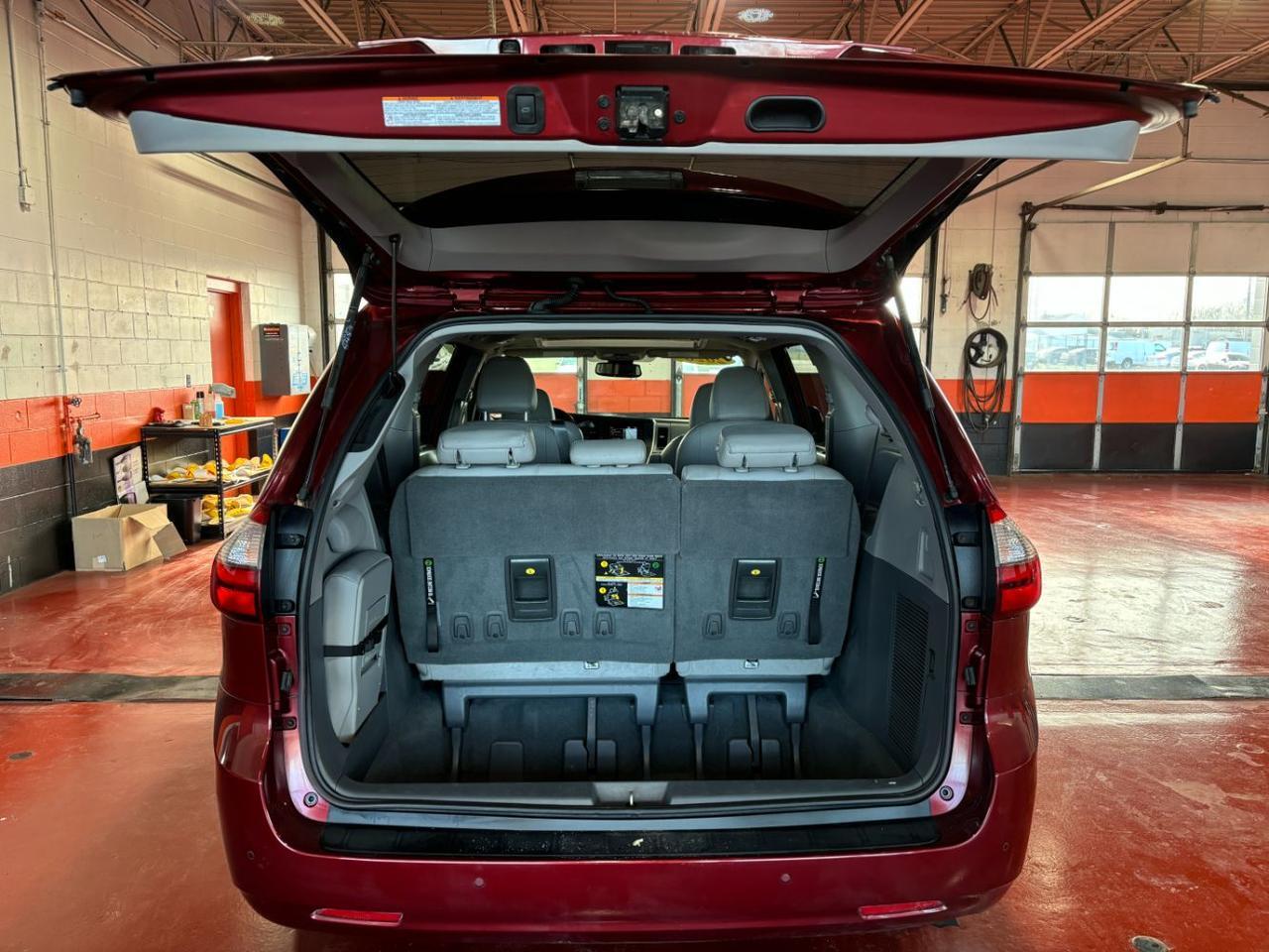 2020 Toyota Sienna XLE Franklin OH