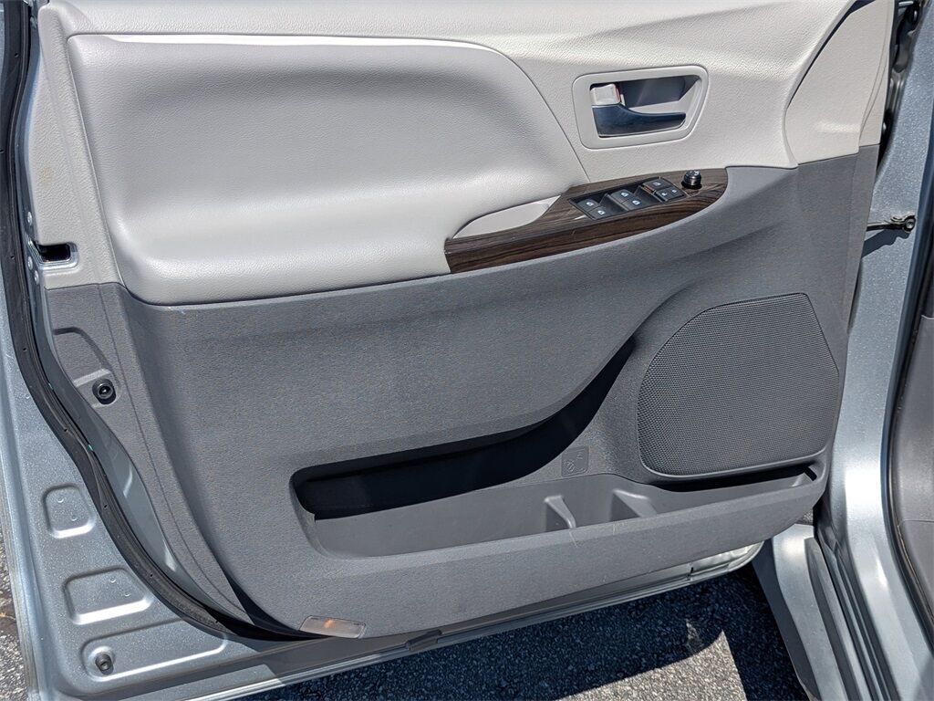 2020 Toyota Sienna XLE Premium Kennesaw GA