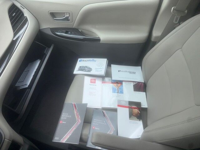 2020 Toyota Sienna XLE Premium North Versailles PA