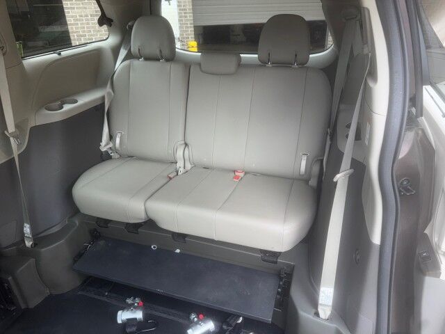 2020 Toyota Sienna XLE Premium North Versailles PA