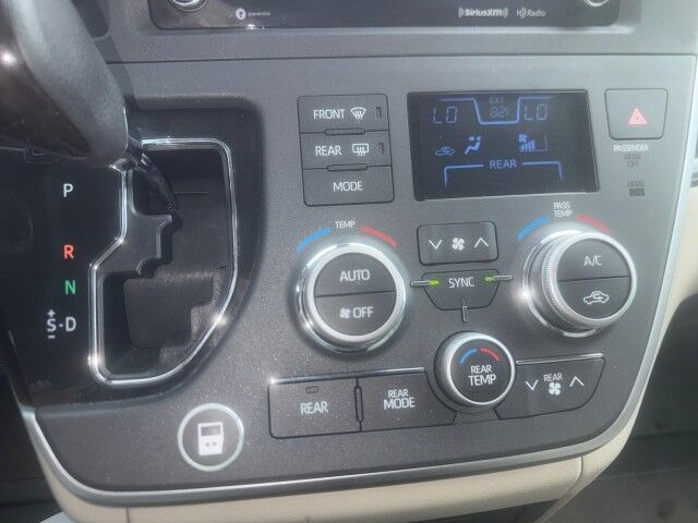 2020 Toyota Sienna XLE Premium North Versailles PA