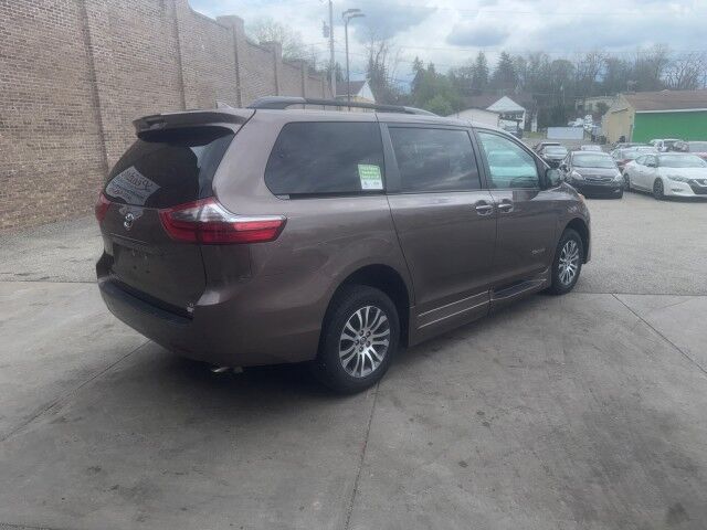 2020 Toyota Sienna XLE Premium North Versailles PA