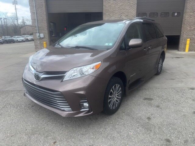 2020 Toyota Sienna XLE Premium