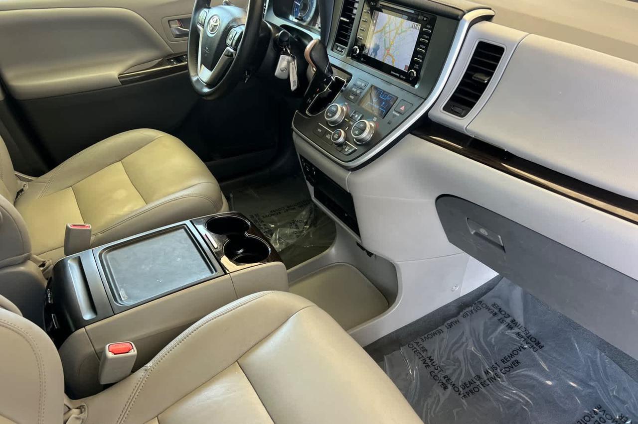 2020 Toyota Sienna XLE Premium Roseville CA