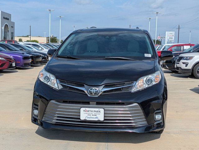2020 Toyota Sienna XLE Premium Castroville TX