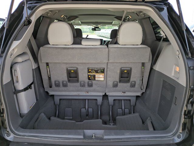 2020 Toyota Sienna XLE Premium Castroville TX