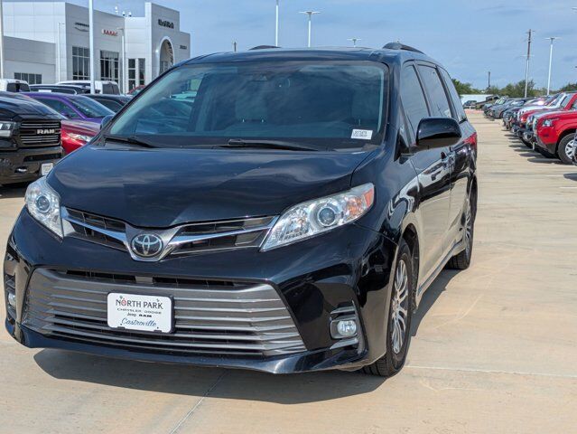 2020 Toyota Sienna XLE Premium Castroville TX