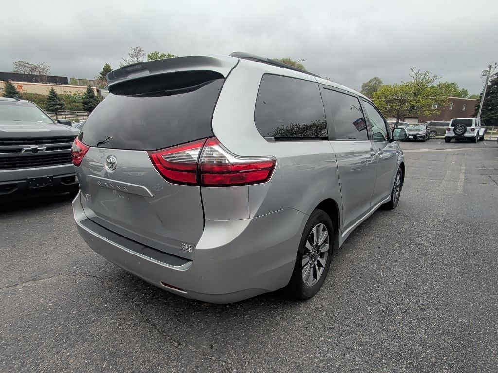 2020 Toyota Sienna XLE Premium Worcester MA
