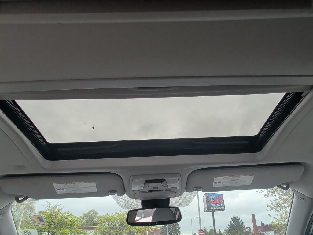 2020 Toyota Sienna XLE Premium Worcester MA
