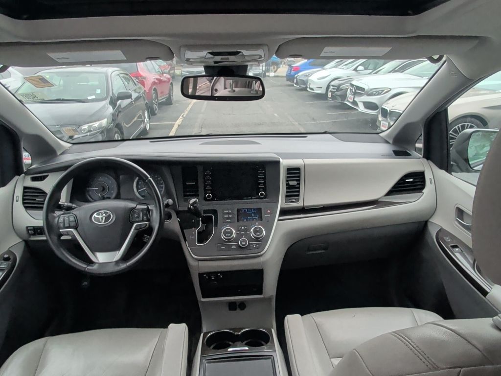 2020 Toyota Sienna XLE Premium Worcester MA