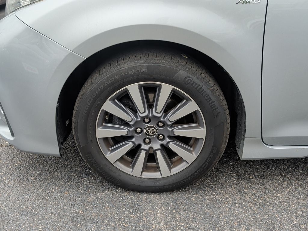 2020 Toyota Sienna XLE Premium Worcester MA