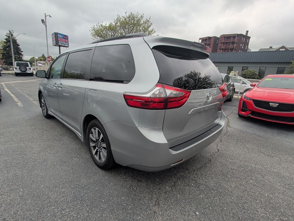 2020 Toyota Sienna XLE Premium Worcester MA