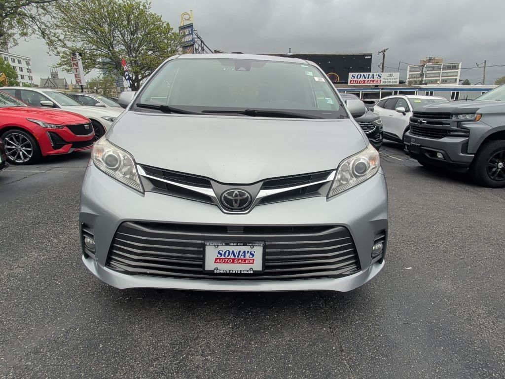 2020 Toyota Sienna XLE Premium