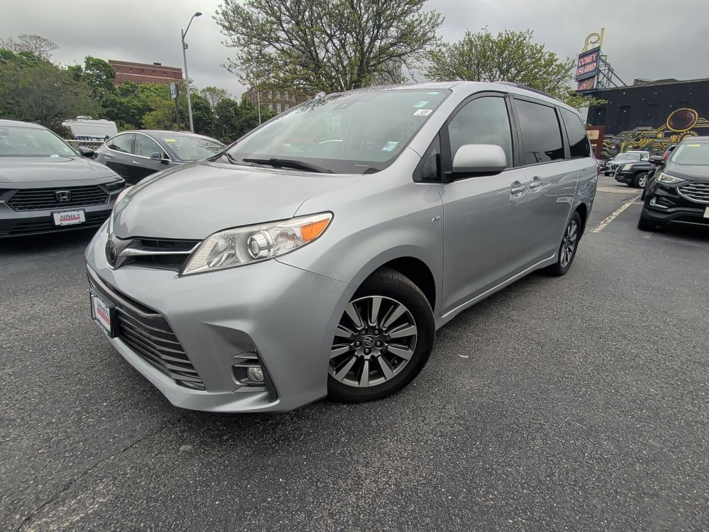 2020 Toyota Sienna XLE Premium