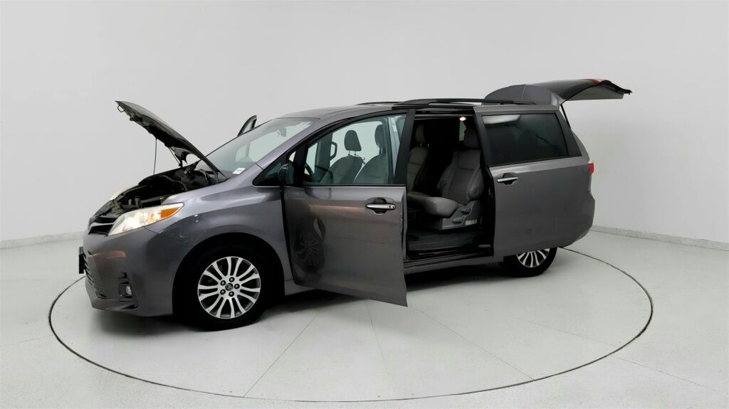 2020 Toyota Sienna XLE Premium Laurel MD