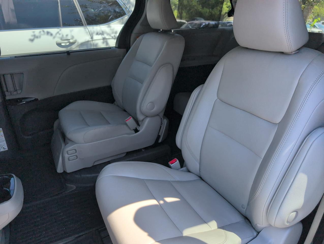 2020 Toyota Sienna XLE San Antonio TX