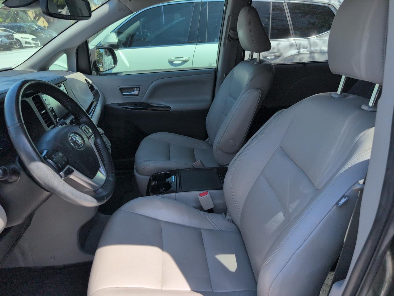 2020 Toyota Sienna XLE San Antonio TX