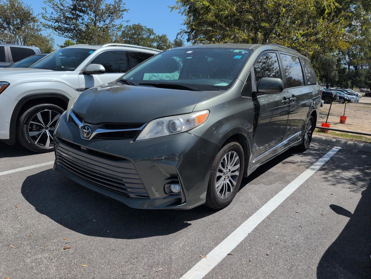 2020 Toyota Sienna XLE San Antonio TX