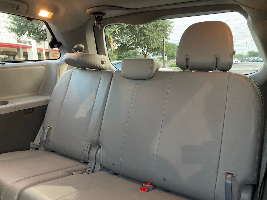 2020 Toyota Sienna XLE San Antonio TX