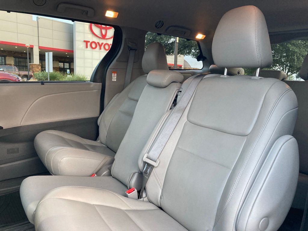 2020 Toyota Sienna XLE San Antonio TX