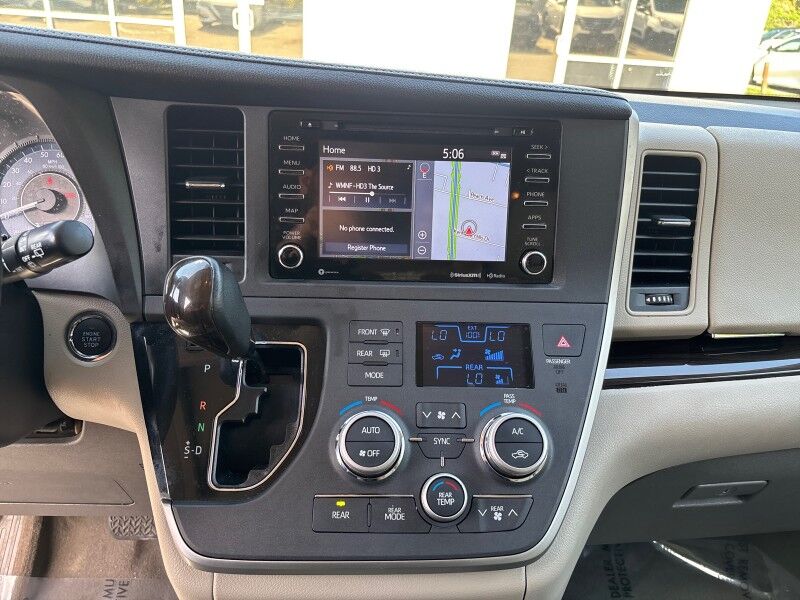 2020 Toyota Sienna XLE w/LTHR. SUNR. NAVI. Seffner FL