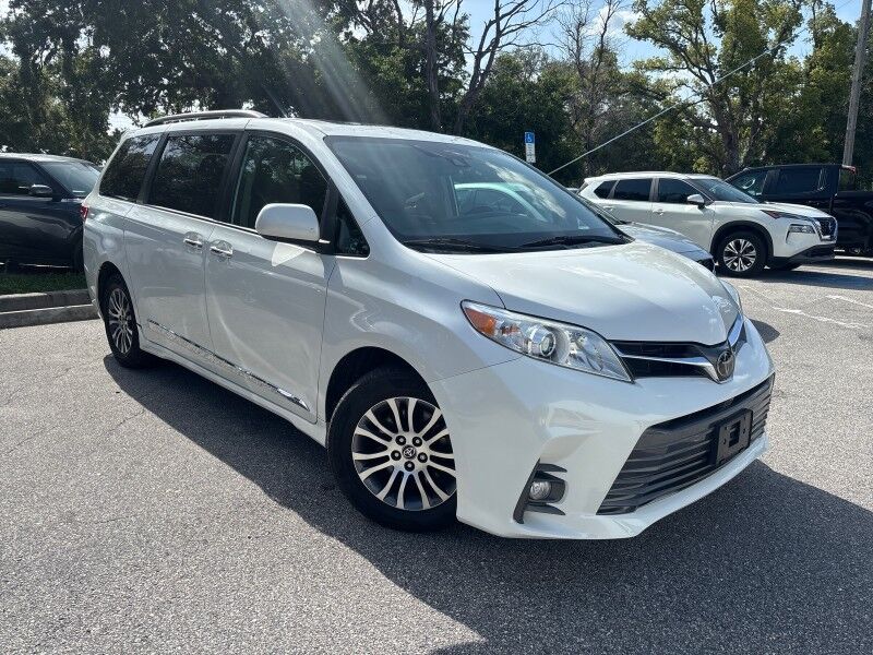 2020 Toyota Sienna XLE w/LTHR. SUNR. NAVI. Seffner FL