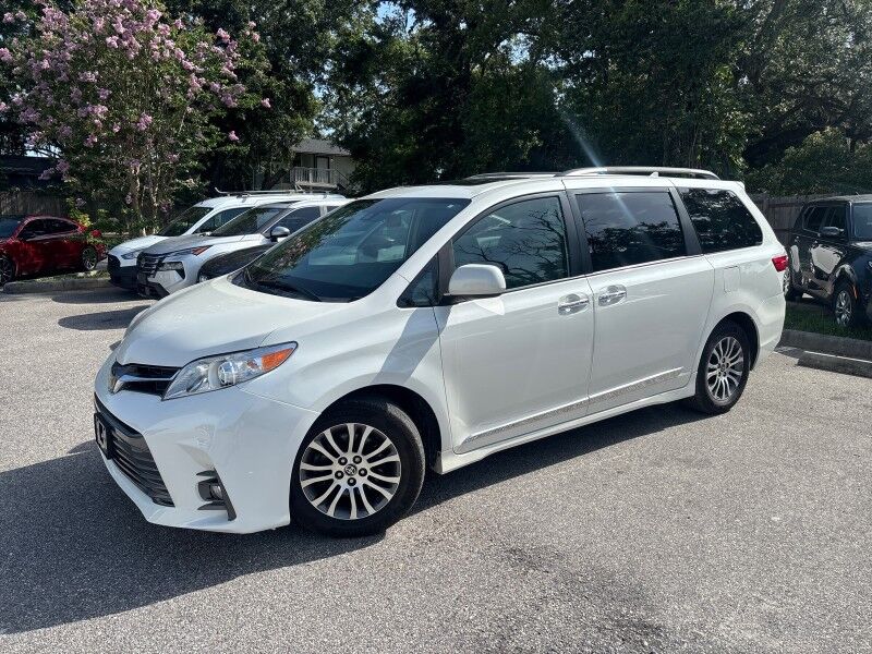 2020 Toyota Sienna XLE w/LTHR. SUNR. NAVI. Seffner FL