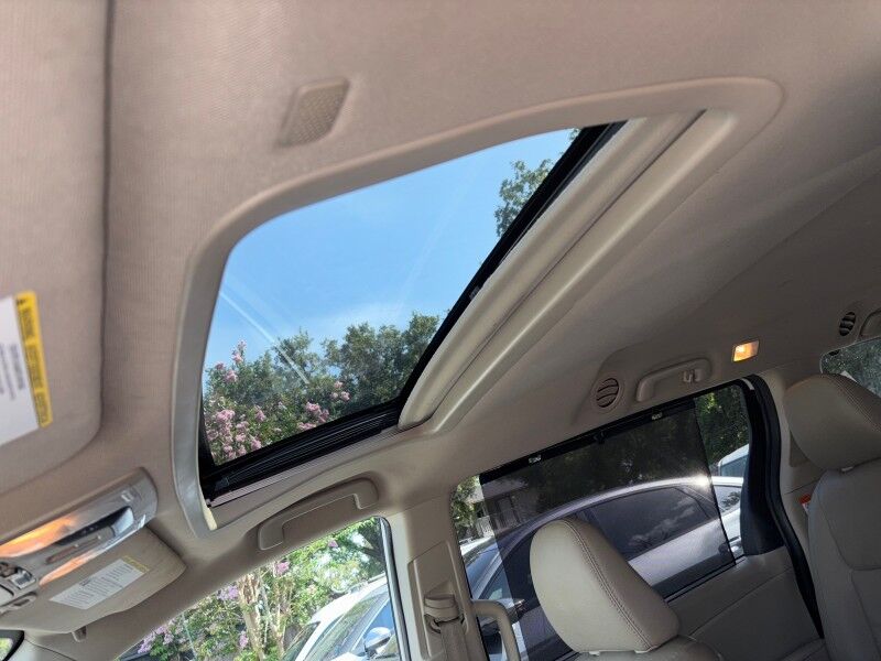 2020 Toyota Sienna XLE w/LTHR. SUNR. NAVI. Seffner FL