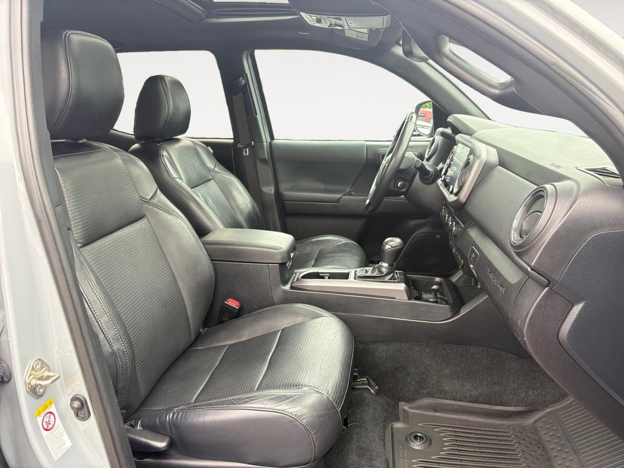 2020 Toyota Tacoma 4WD TRD Sport, BED LINER, SUNROOF, RUNNING BOARDS, NAVIGATION,LANE KEEP ASSIST, POWER REAR SLIDING WINDOW, ONLY 1 OWNER, CLEAN CERTIFIED CARFAX, LOW MILEAGE, TAKE HOME A TACOMA! Virginia Beach VA