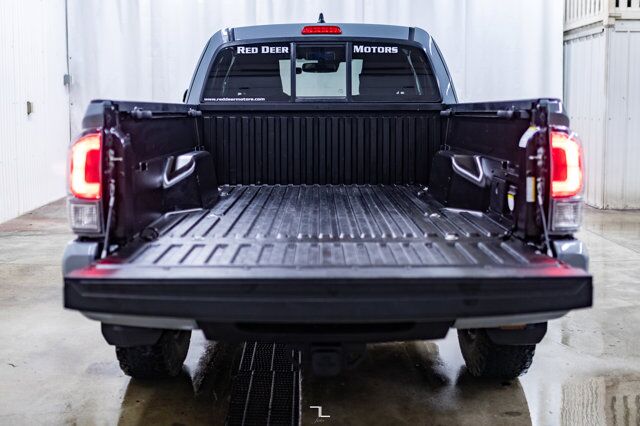 2020 Toyota Tacoma 4x4 Access Cab TRD Off Road Nav BCam Red Deer AB