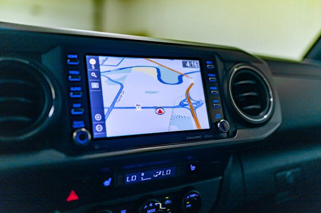 2020 Toyota Tacoma 4x4 Access Cab TRD Off Road Nav BCam Red Deer AB