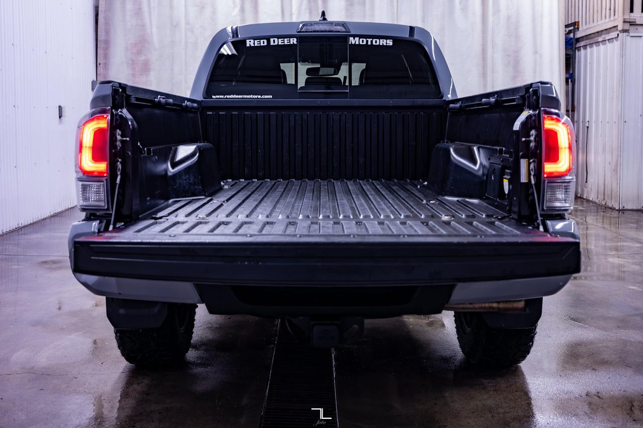 2020 Toyota Tacoma 4x4 Crew Cab TRD Sport Leather Roof Nav Red Deer AB