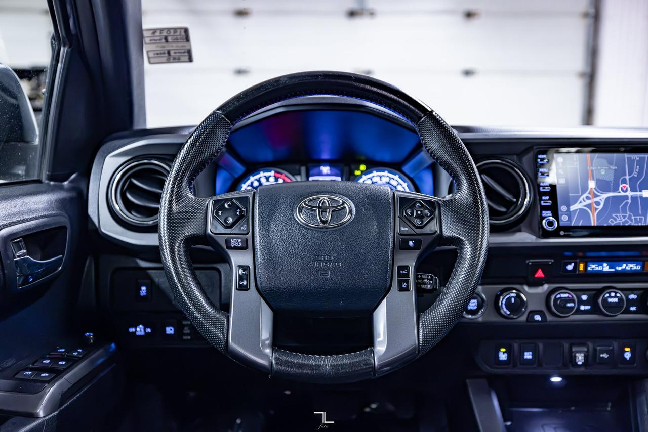 2020 Toyota Tacoma 4x4 Crew Cab TRD Sport Leather Roof Nav Red Deer AB