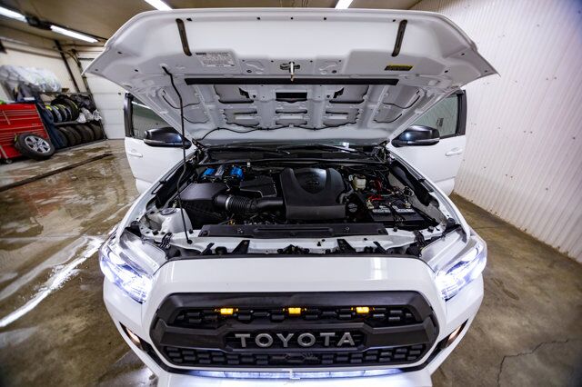 2020 Toyota Tacoma 4x4 Crew Cab TRD Sport Manual Leather Roof Nav Red Deer AB