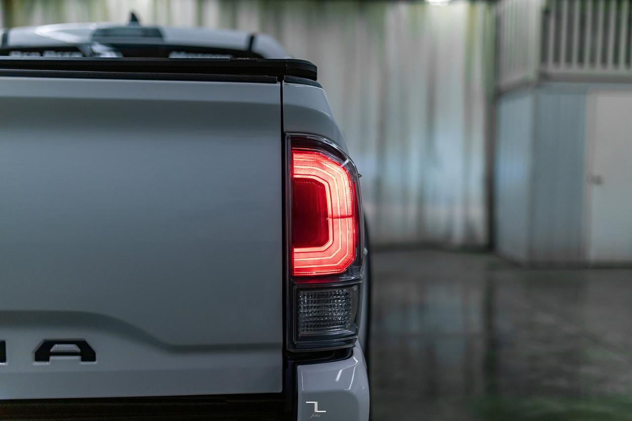 2020 Toyota Tacoma 4x4 Crew Cab TRD Sport Manual Leather Roof Nav Red Deer AB