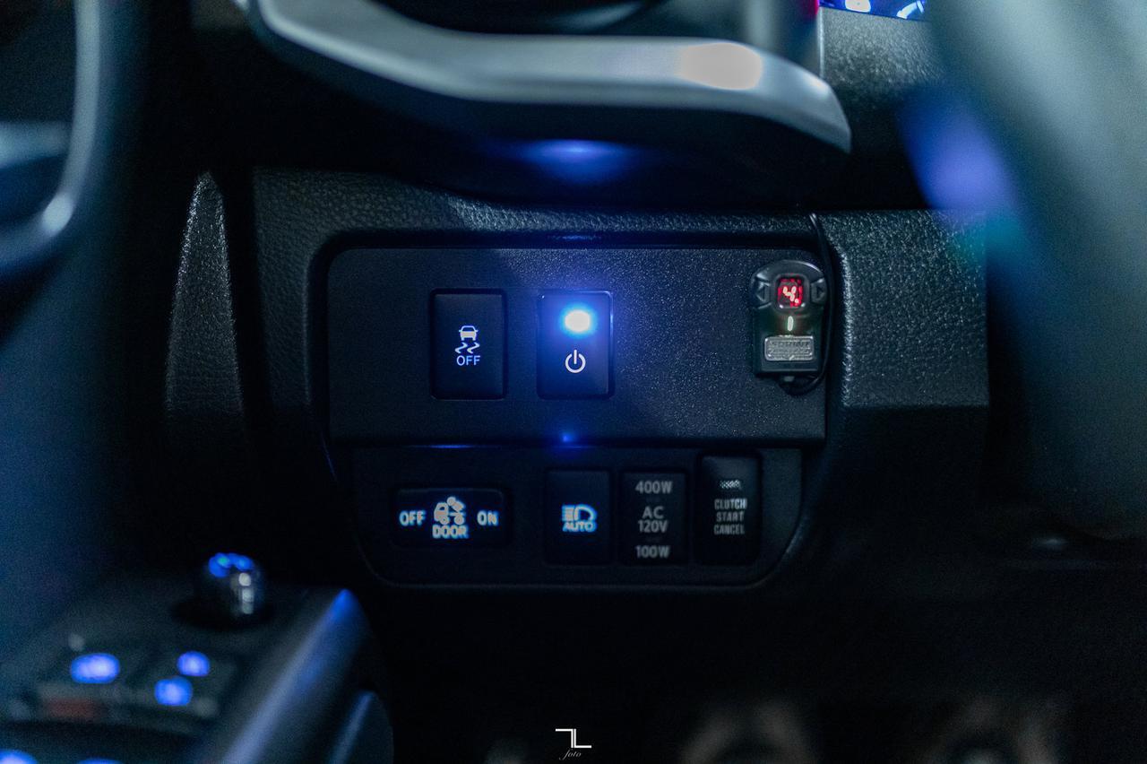 2020 Toyota Tacoma 4x4 Crew Cab TRD Sport Manual Leather Roof Nav Red Deer AB