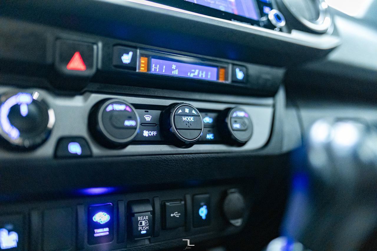 2020 Toyota Tacoma 4x4 Crew Cab TRD Sport Manual Leather Roof Nav Red Deer AB