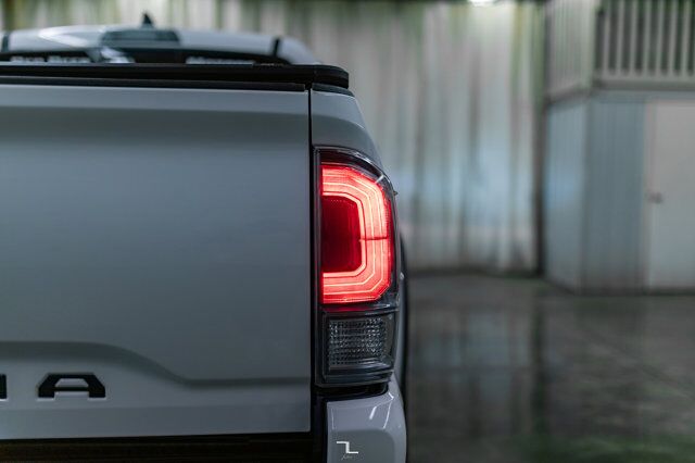 2020 Toyota Tacoma 4x4 Crew Cab TRD Sport Manual Leather Roof Nav Red Deer AB