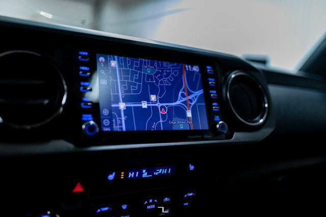 2020 Toyota Tacoma 4x4 Crew Cab TRD Sport Manual Leather Roof Nav Red Deer AB