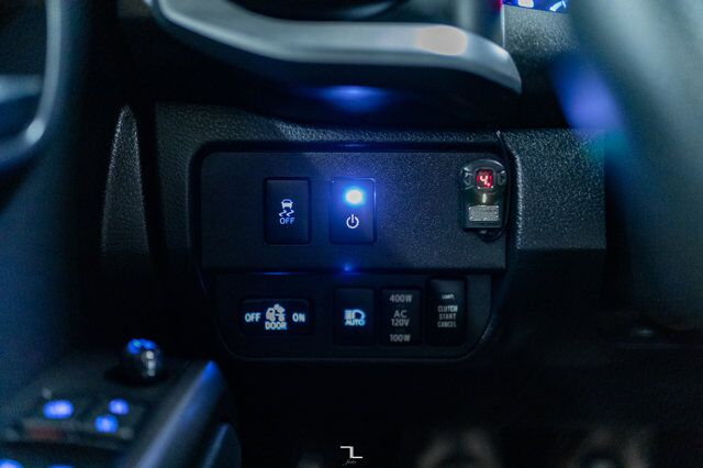 2020 Toyota Tacoma 4x4 Crew Cab TRD Sport Manual Leather Roof Nav Red Deer AB