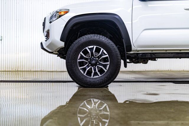 2020 Toyota Tacoma 4x4 Crew Cab TRD Sport Manual Leather Roof Nav Red Deer AB