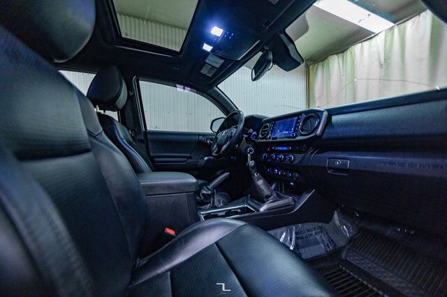 2020 Toyota Tacoma 4x4 Crew Cab TRD Sport Manual Leather Roof Nav Red Deer AB