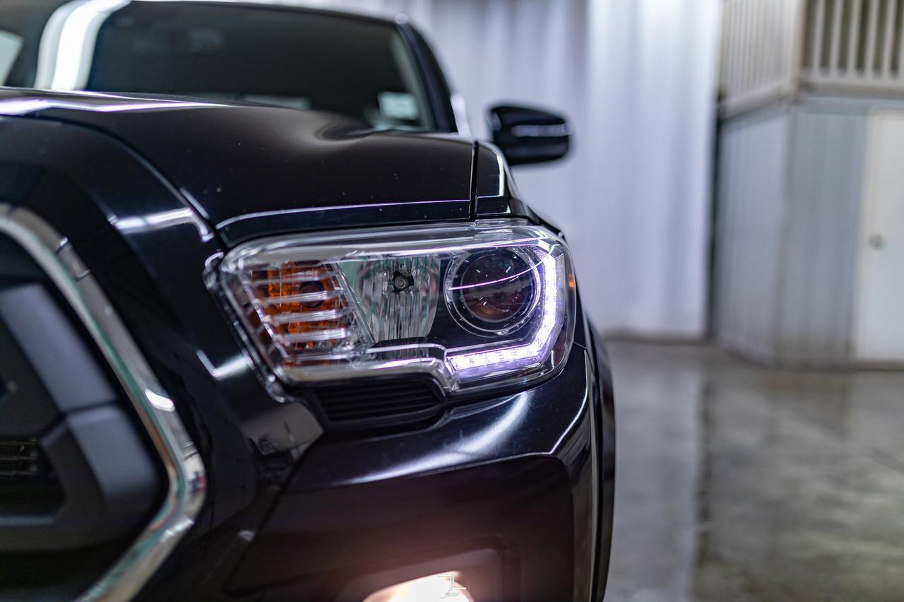 2020 Toyota Tacoma 4x4 Double Cab SR5 PSeat BCam Red Deer AB