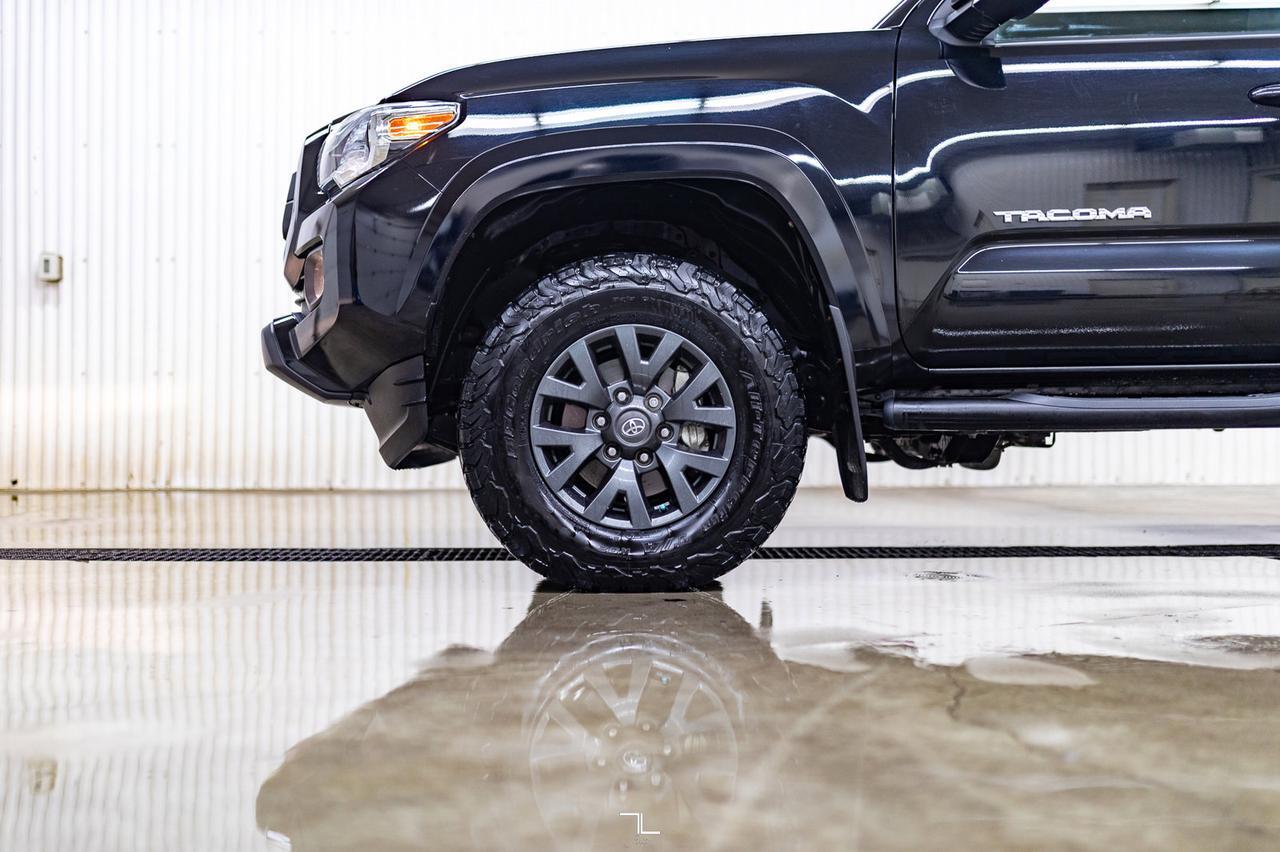 2020 Toyota Tacoma 4x4 Double Cab SR5 PSeat BCam Red Deer AB