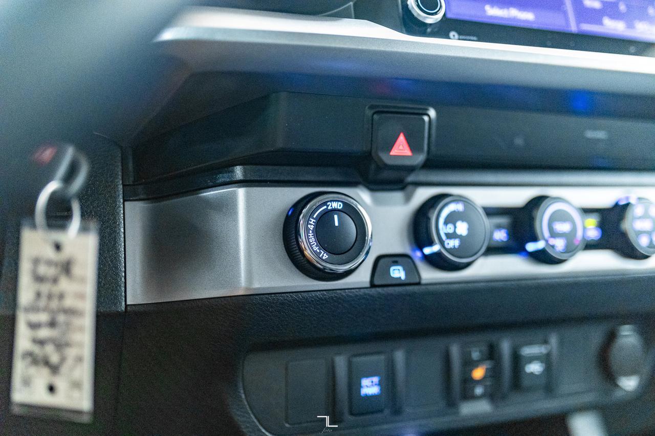 2020 Toyota Tacoma 4x4 Double Cab SR5 PSeat BCam Red Deer AB