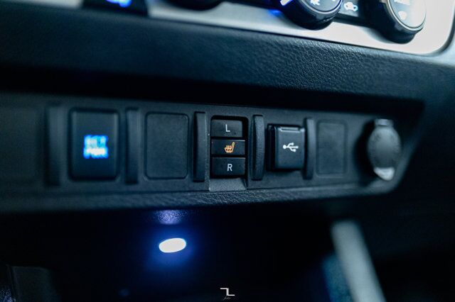 2020 Toyota Tacoma 4x4 Double Cab SR5 PSeat BCam Red Deer AB