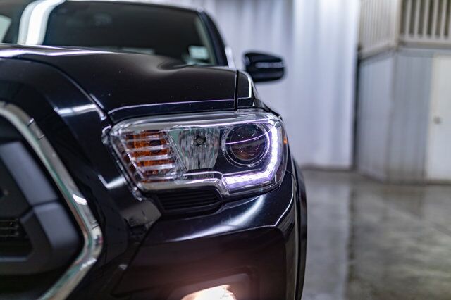 2020 Toyota Tacoma 4x4 Double Cab SR5 PSeat BCam Red Deer AB