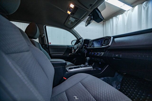 2020 Toyota Tacoma 4x4 Double Cab SR5 PSeat BCam Red Deer AB