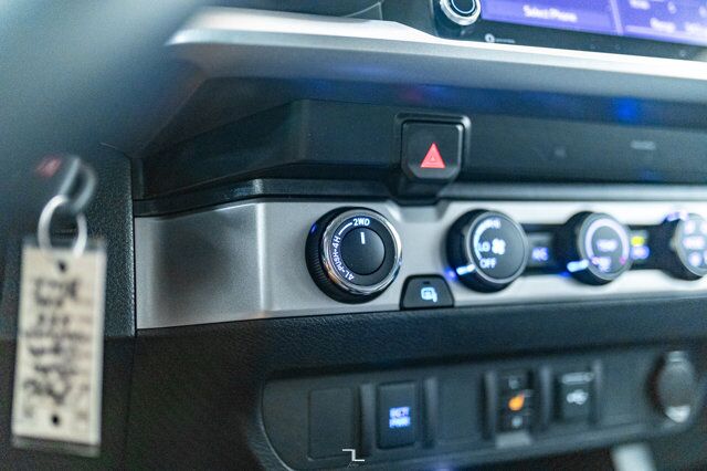 2020 Toyota Tacoma 4x4 Double Cab SR5 PSeat BCam Red Deer AB